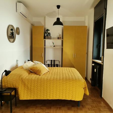 Guesthouse Tree Rooms Industrial Bergamo Exteriör bild