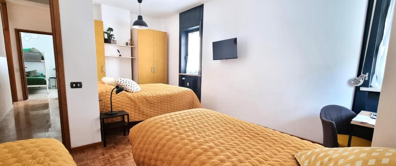 Guesthouse Tree Rooms Industrial Bergamo Exteriör bild